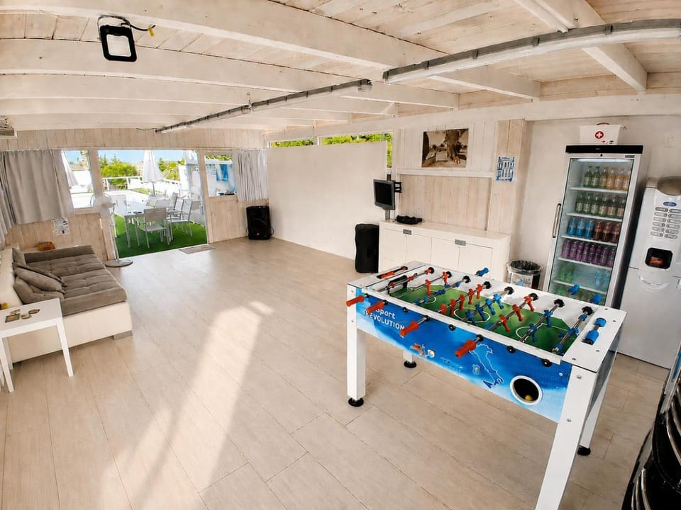Children play ground, Children play ground, Game Room, Game Room, Coffee/tea facilities, Drinks, Drinks, Alcoholic drinks, Alcoholic drinks, Non alcoholic drinks, Non alcoholic drinks