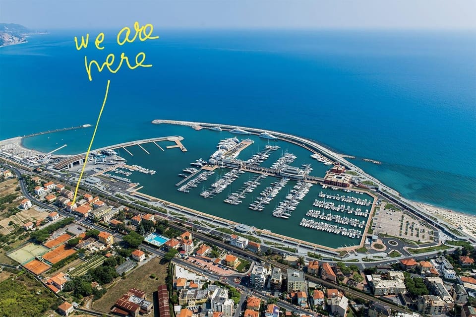 City view, Area and facilities