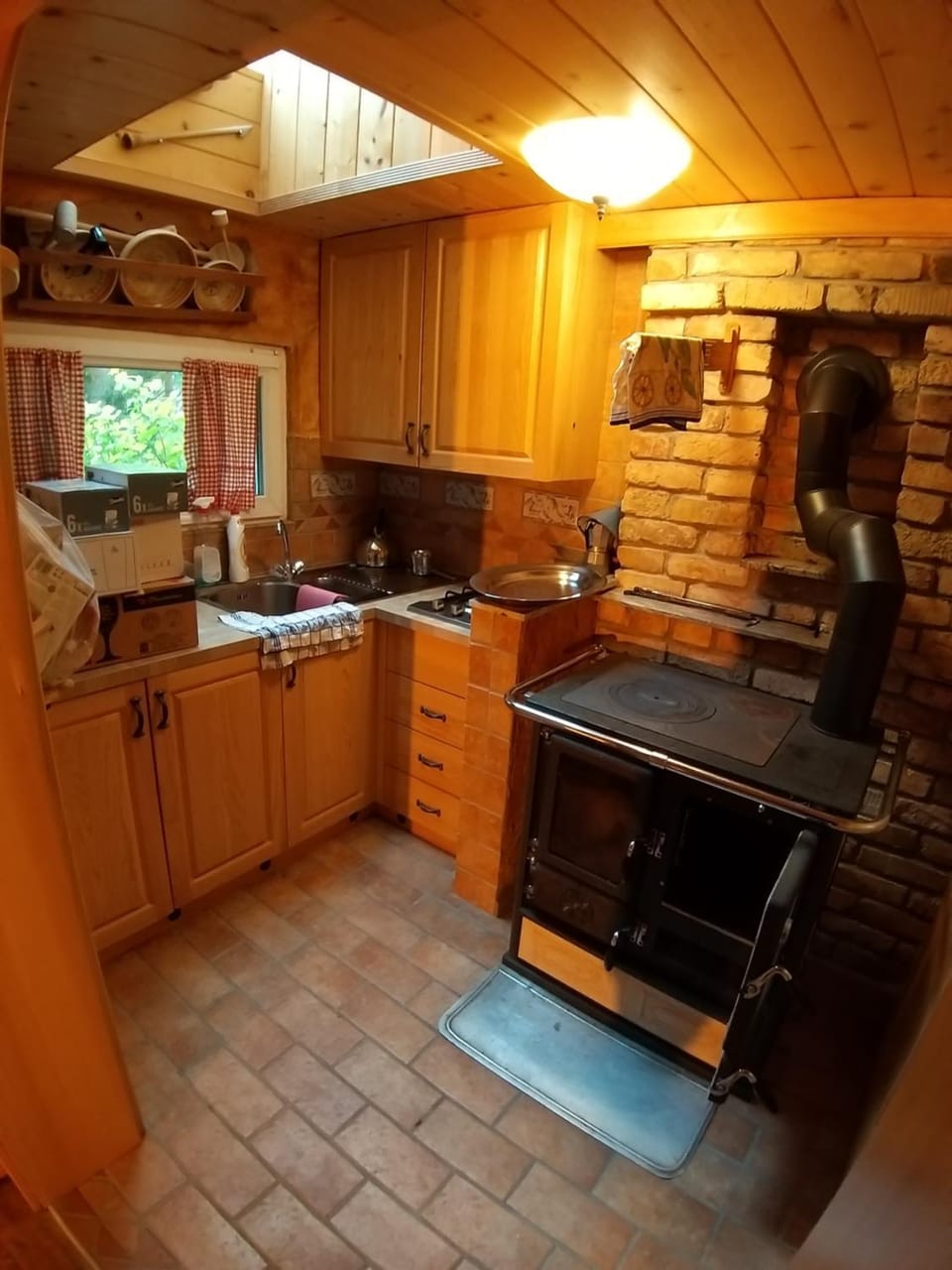 Kitchen or kitchenette