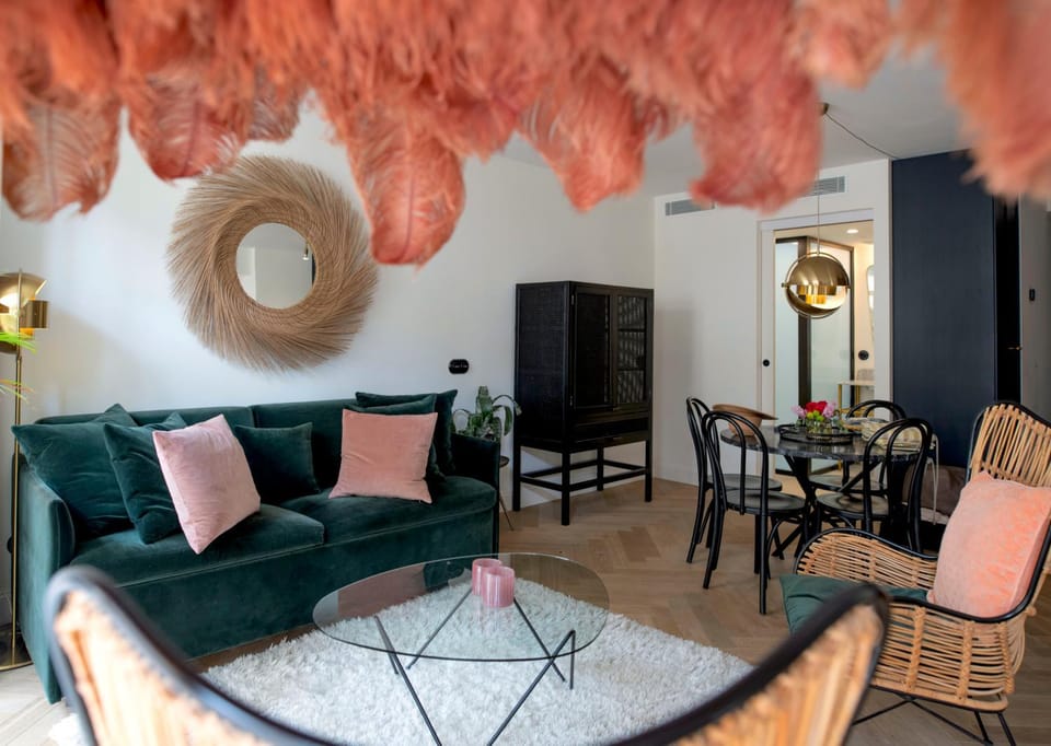 Living room, Seating area, Dining area