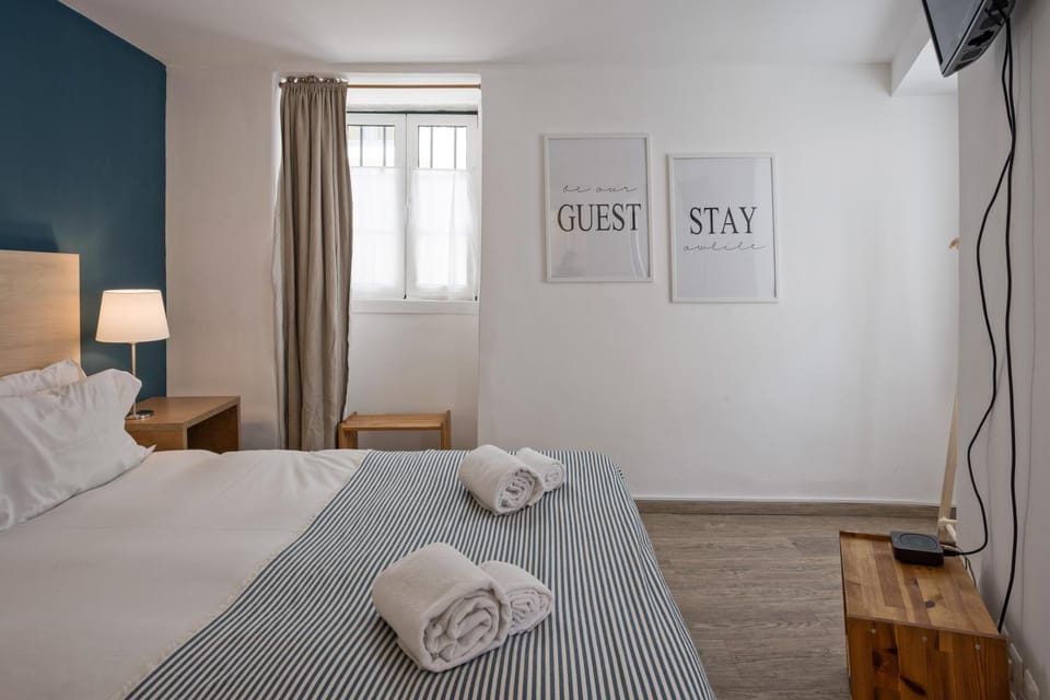 Bed, Decorative detail, Bedroom