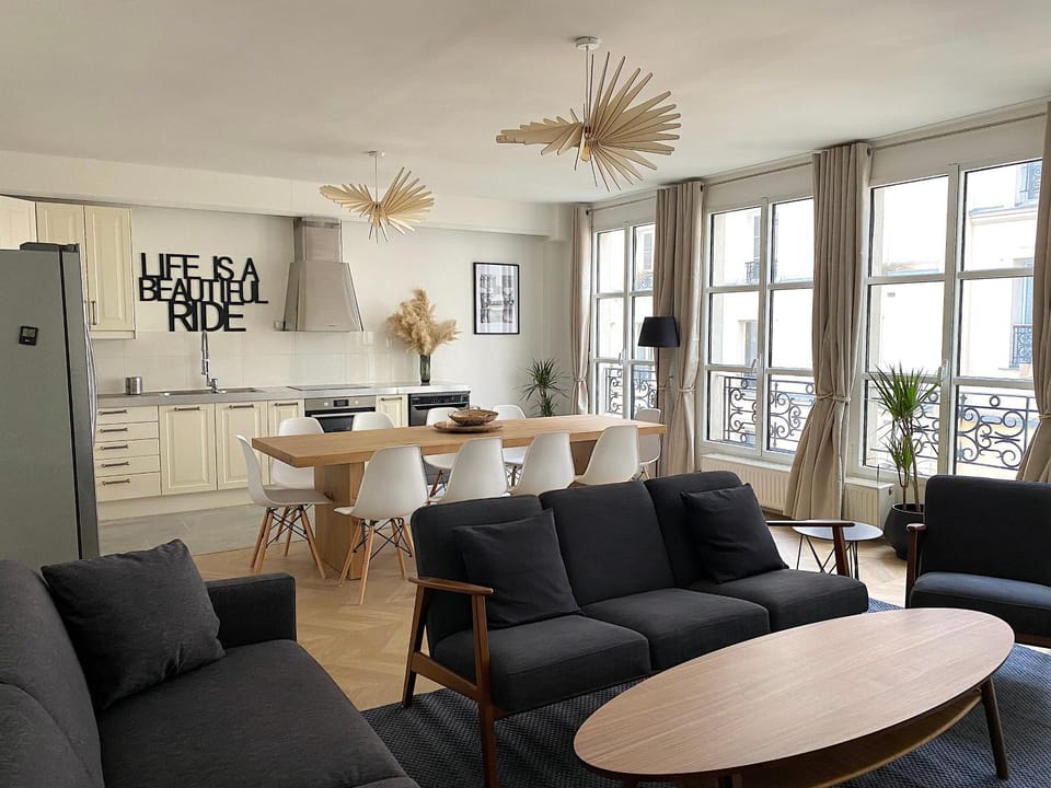 Living room, Dining area