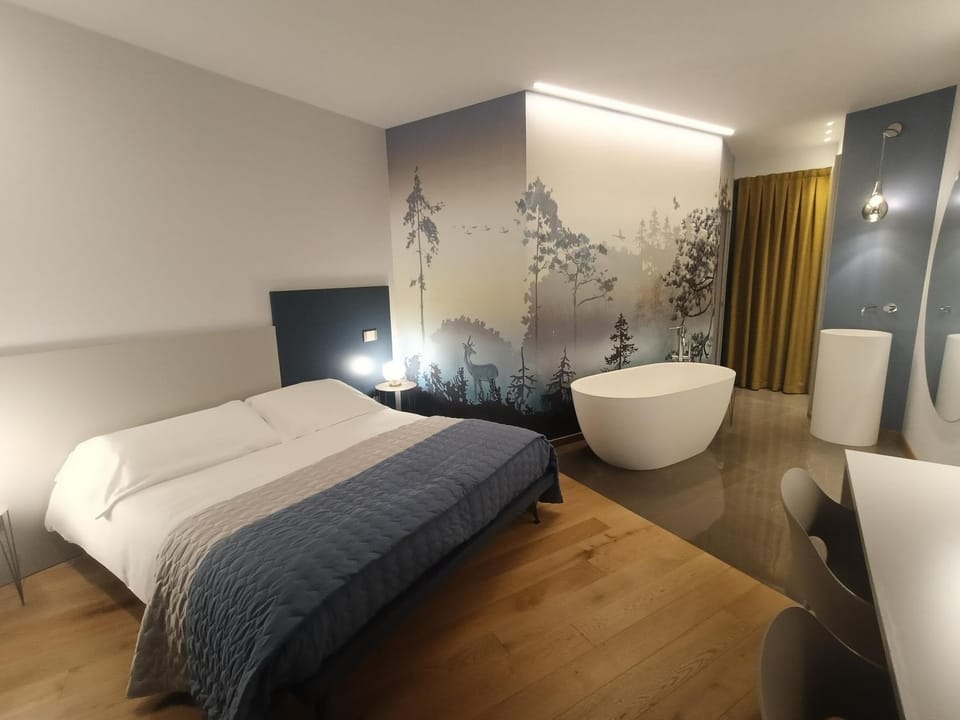 Bed, Bedroom