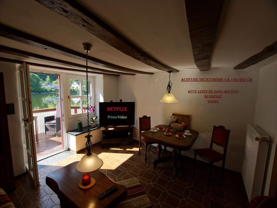 TV and multimedia, View (from property/room), View (from property/room), Balcony/Terrace, Living room, Dining area, Mountain view, River view, River view