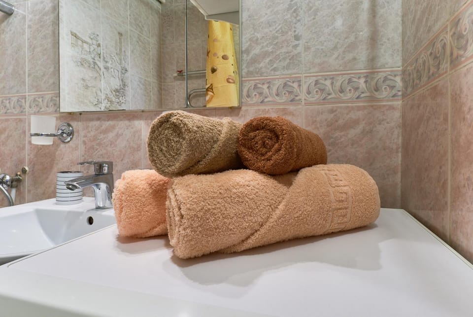 Центр! 2-комн. Леси Украинки 3. Apartment in Kiev City - Kyiv