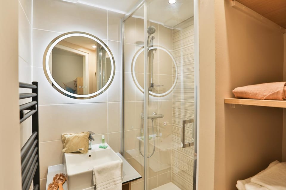 Shower, Bathroom