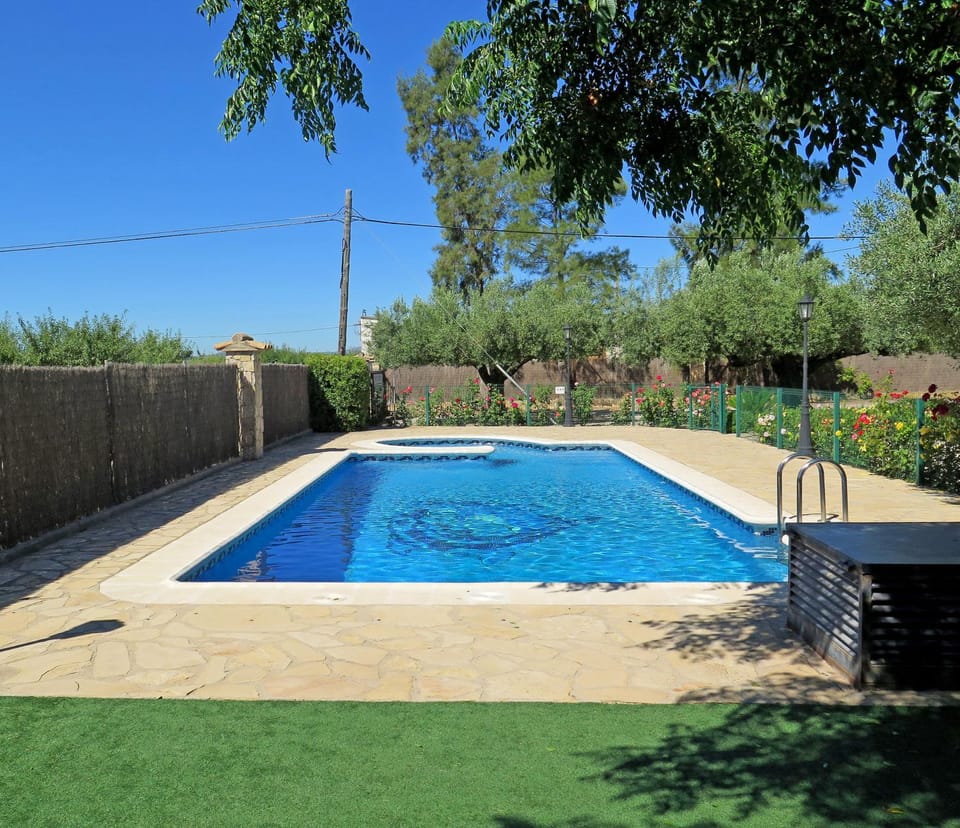 Swimming pool, Swimming pool