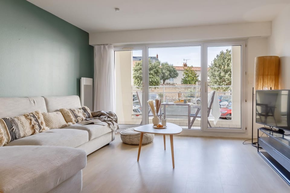 Patio, TV and multimedia, View (from property/room), Balcony/Terrace, Kitchen or kitchenette, Living room, Seating area, Dining area, Parking