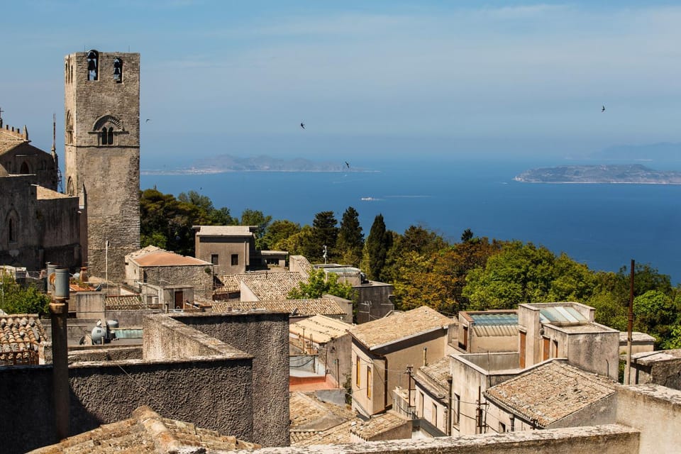 Balcony/Terrace, On site, City view, Landmark view, Sea view