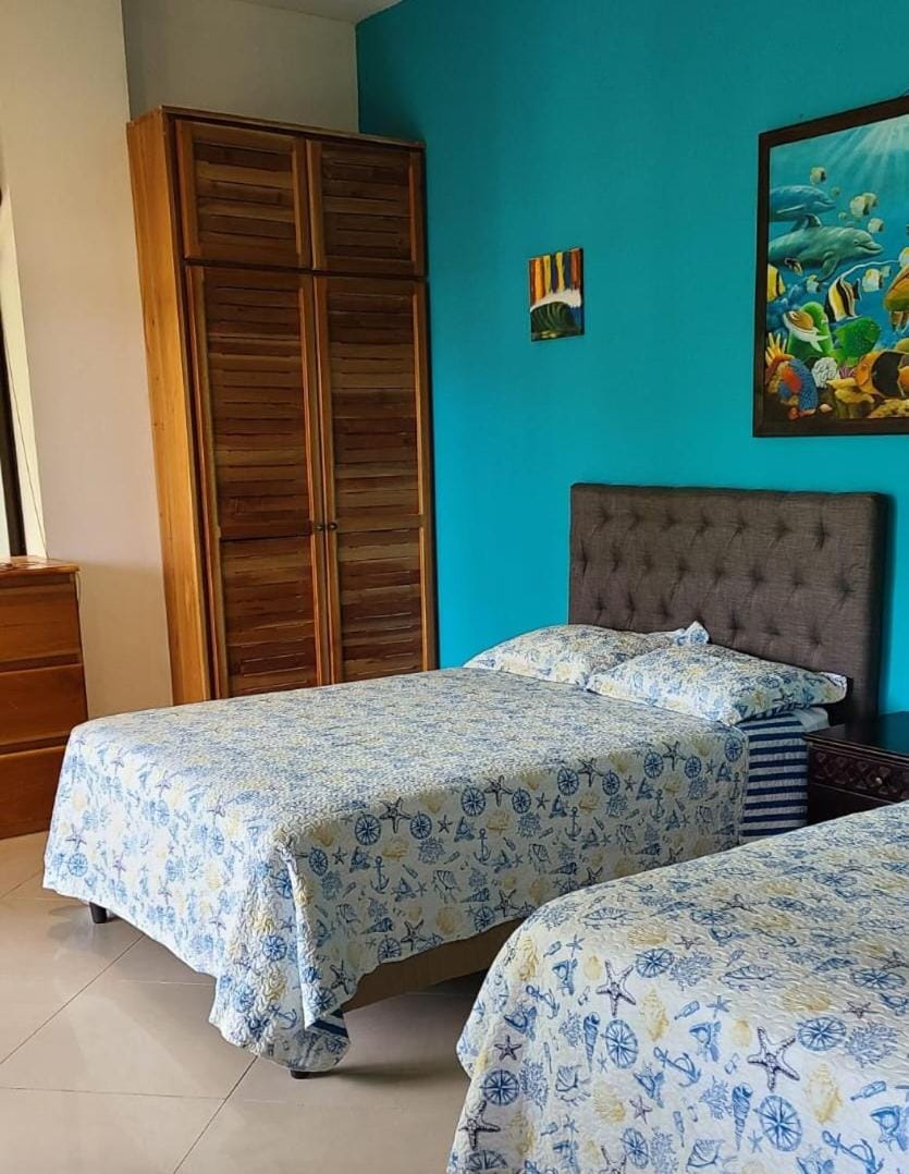 Hermosa Beach House Hotel in Playa Hermosa