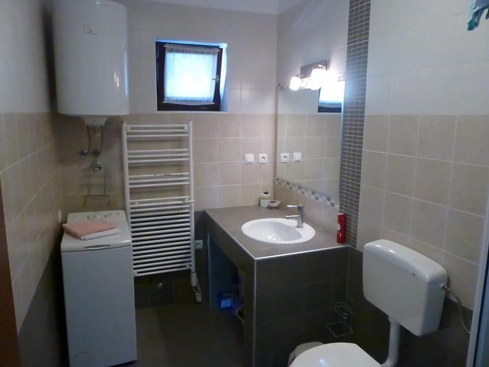 Toilet, Bathroom