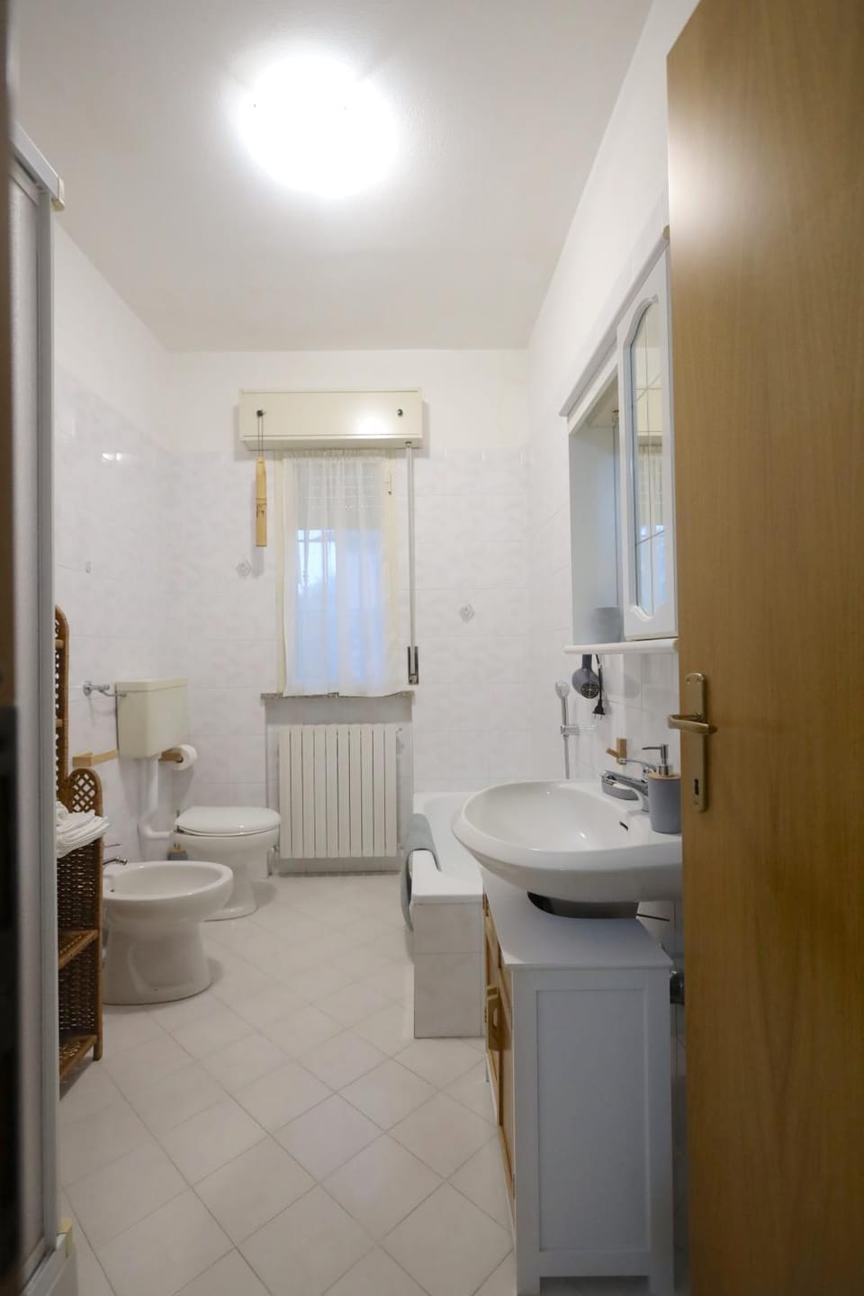 Toilet, Bathroom, bidet, towels