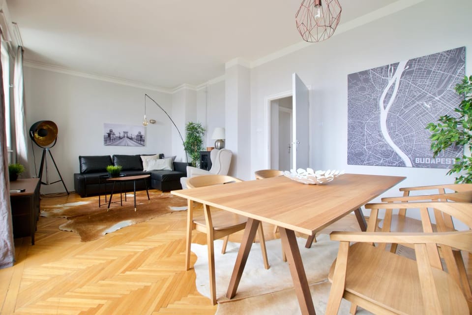 Living room, Dining area, Food