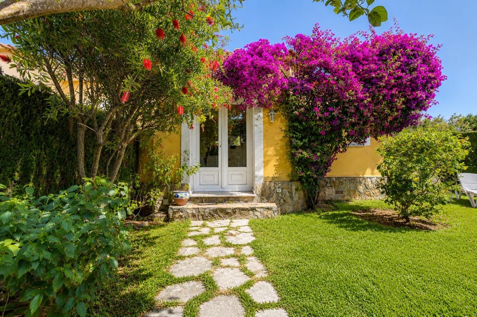 Property building, Garden view