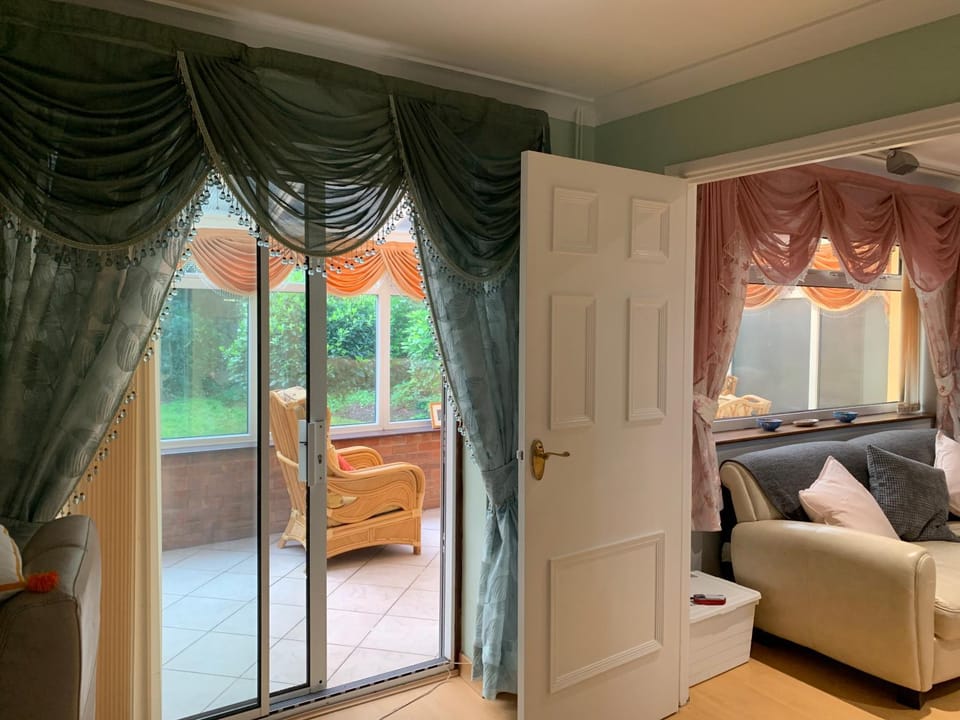 Living room, Internal: Not applicable to any particular room