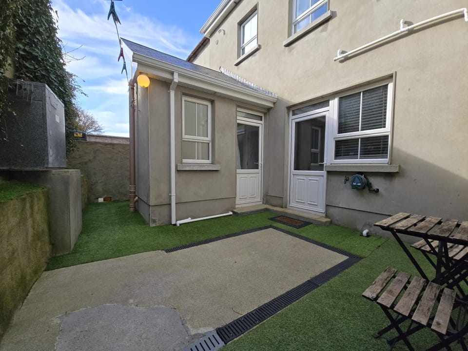 Property building, Garden view