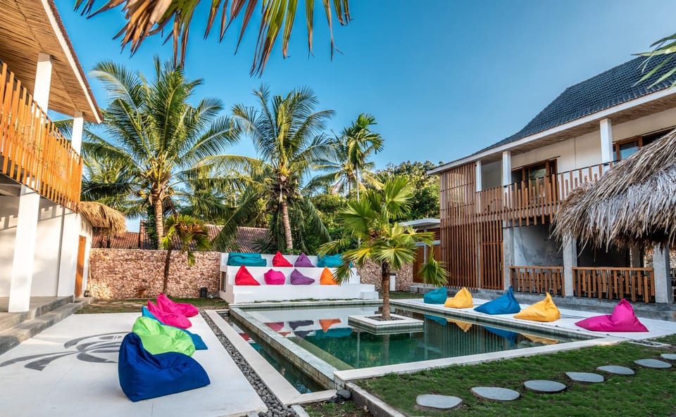 Swimming pool, Swimming pool
