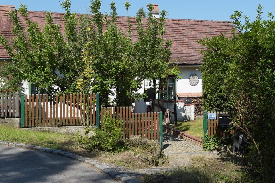 Property building, Day, Garden, Garden view, Street view