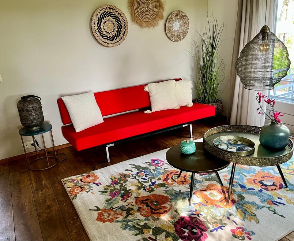 Garden, Living room, Seating area, Garden view