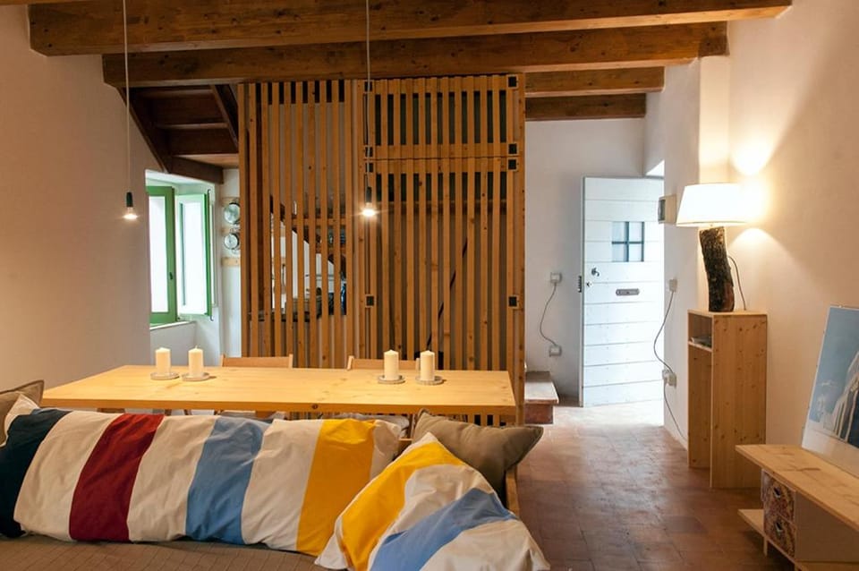 BORGO PETELIA, Casa Castiglione, Antica casa su due piani con scala esterna House in Calabria