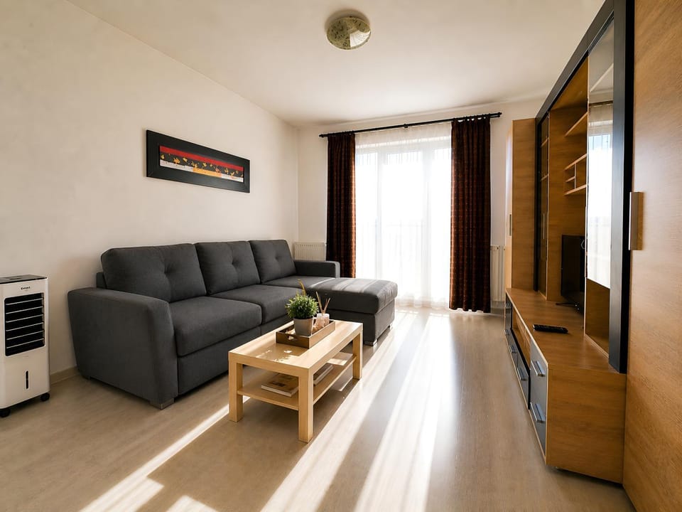 TV and multimedia, Living room, Bedroom