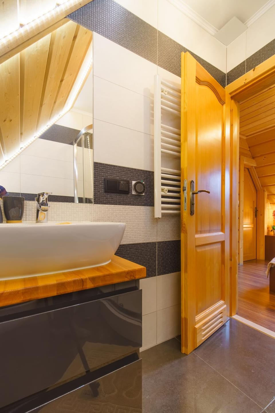 Bathroom, Balcony/Terrace