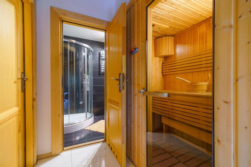 Sauna, Bathroom