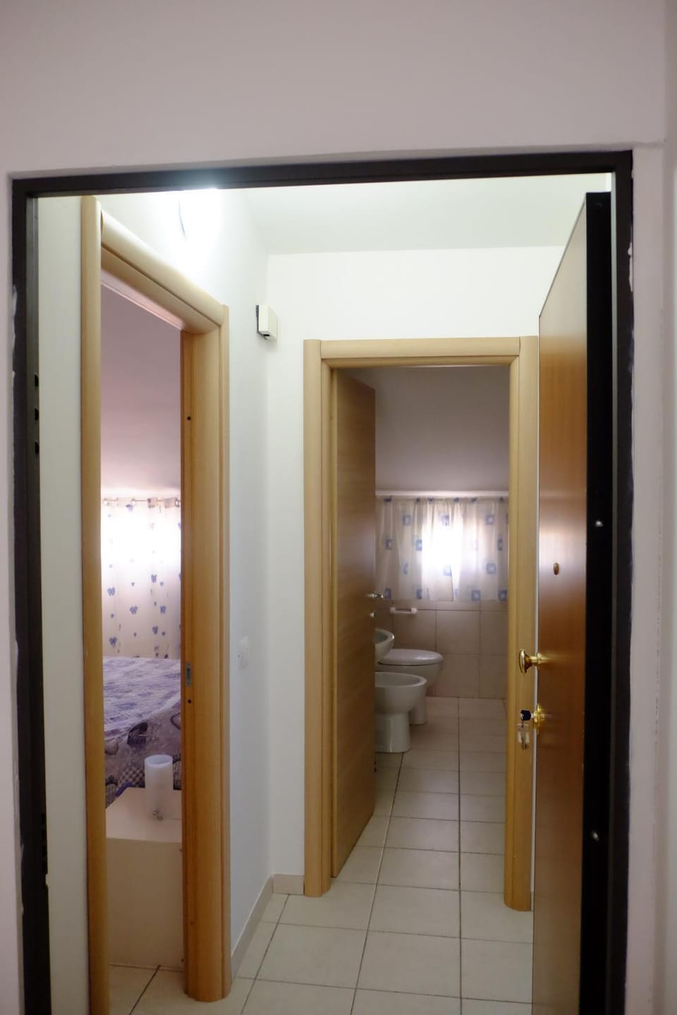 Toilet, Photo of the whole room, Bedroom