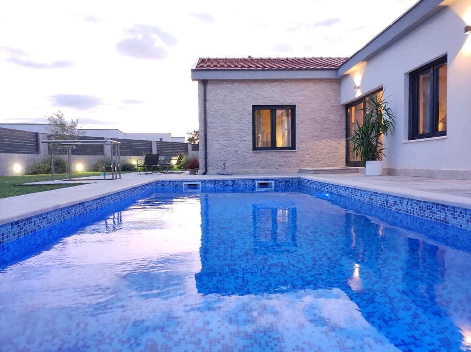 Villa New Home, villa with pool in Imotski near Makarska Villa in Split-Dalmatia County