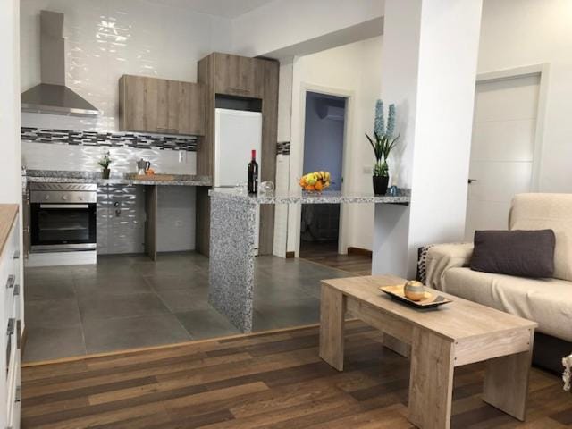 Kitchen or kitchenette