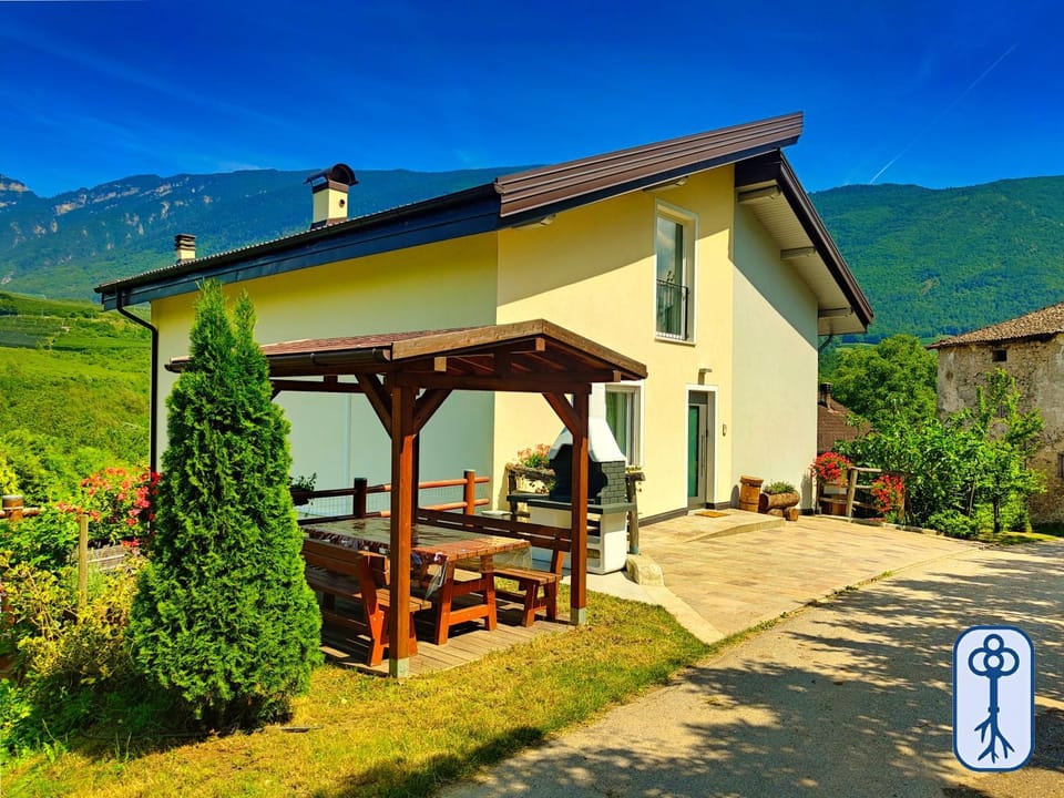 Property building, Facade/entrance, Spring, Day, Natural landscape, Summer, Autumn, On site, Mountain view