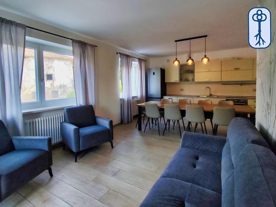 Spring, Day, Winter, Summer, Kitchen or kitchenette, Living room, Seating area, Dining area, Autumn, On site