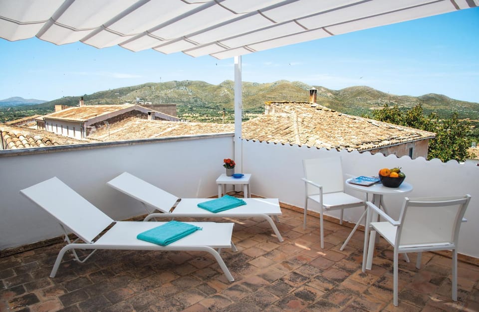 Balcony/Terrace, Mountain view