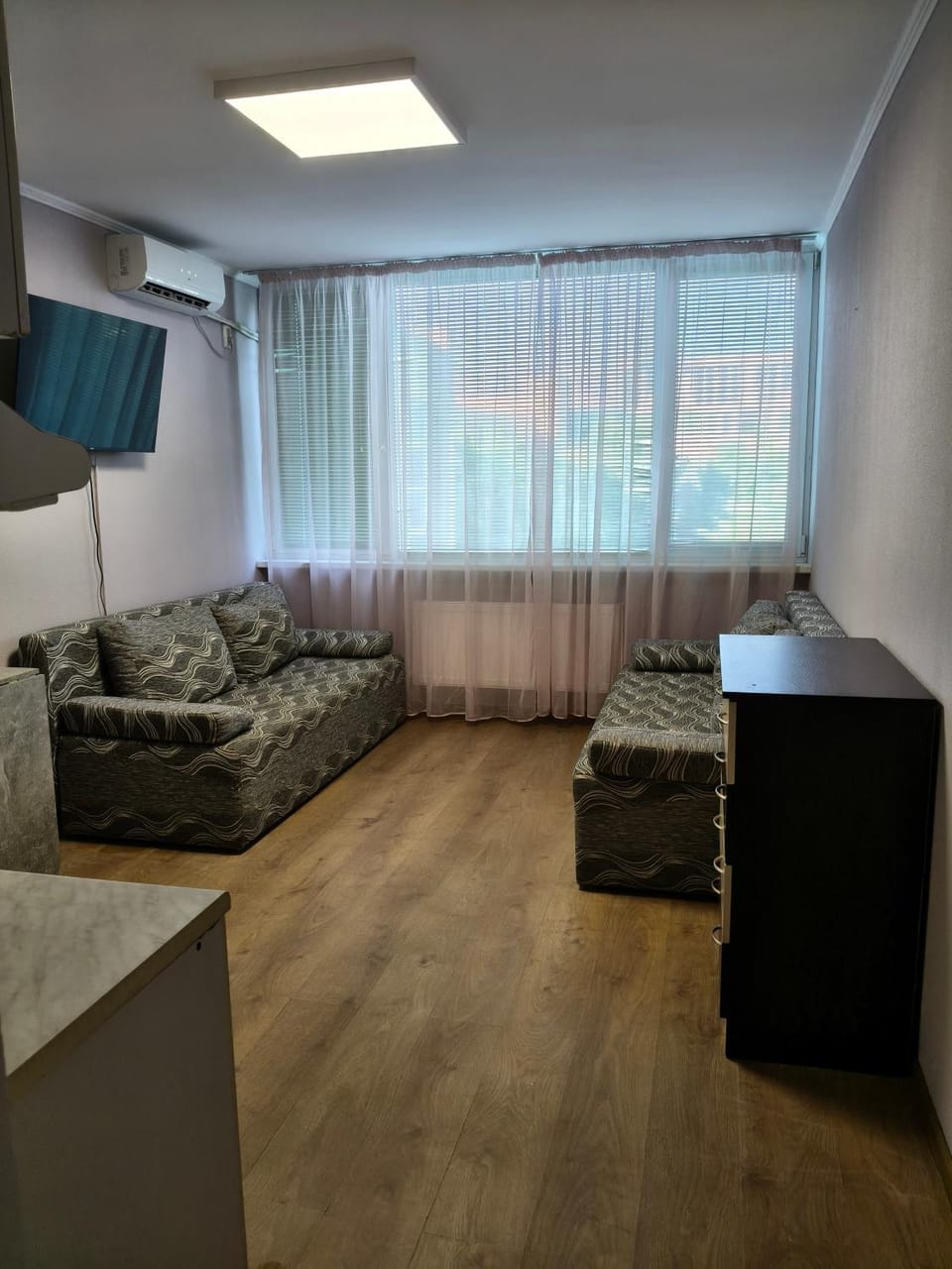 TV and multimedia, Photo of the whole room, Seating area, air conditioner