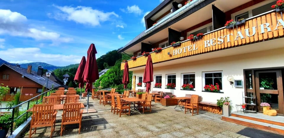 Restaurant/places to eat, Balcony/Terrace