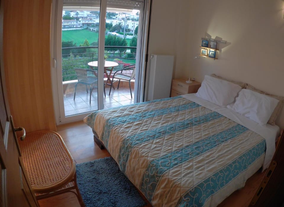 Bed, Balcony/Terrace, Photo of the whole room, Bedroom
