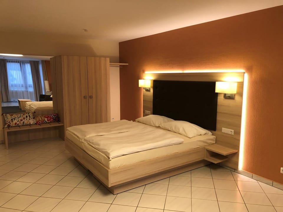 Bed, Photo of the whole room, Bedroom, wardrobe
