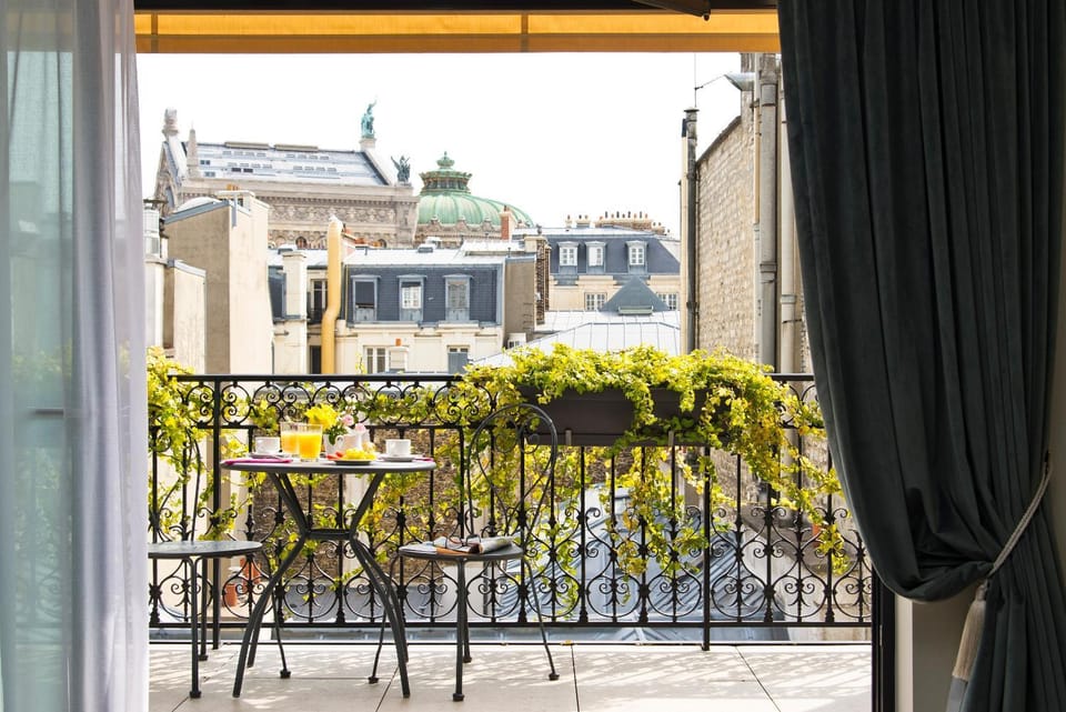 Patio, Landmark view