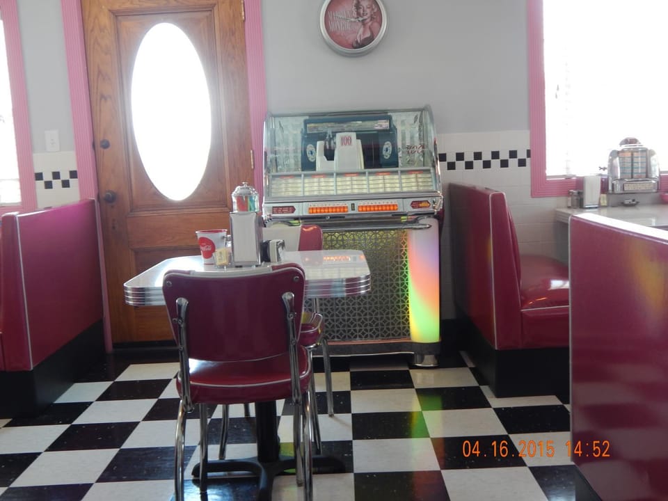 Summer Nites Bed and Breakfast in Wildwood