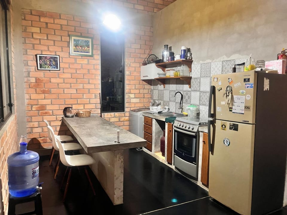 Kitchen or kitchenette, Dining area, oven, stove