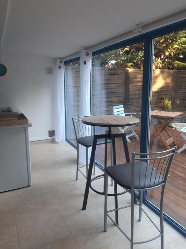 View (from property/room), Balcony/Terrace, Kitchen or kitchenette, Dining area