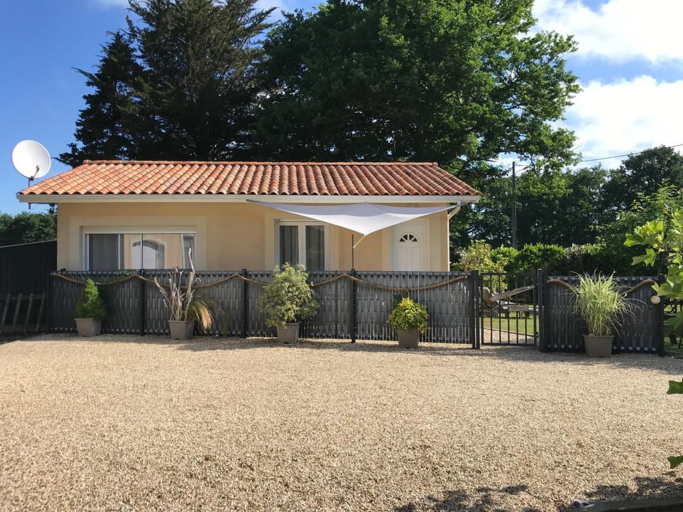 maisonnette entre forêt et occéan House in Vendays-Montalivet