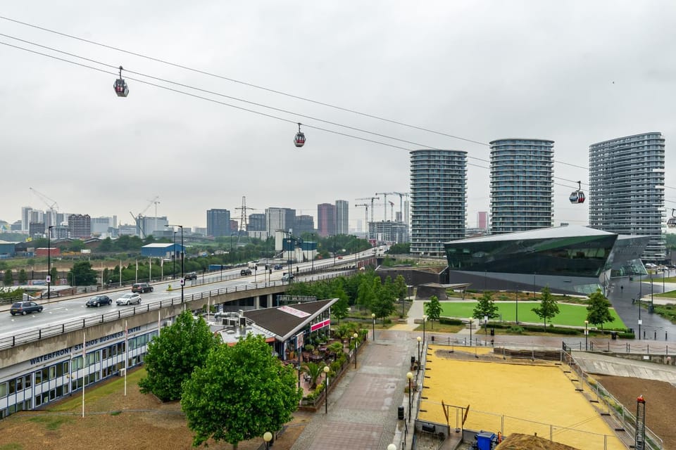 Day, Neighbourhood, City view, Street view, shuttle