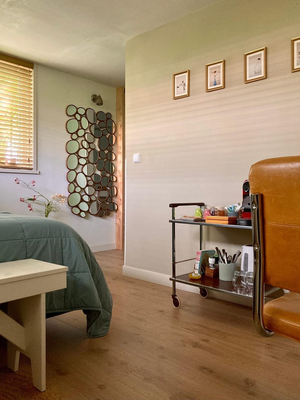 Property building, Bedroom, Food