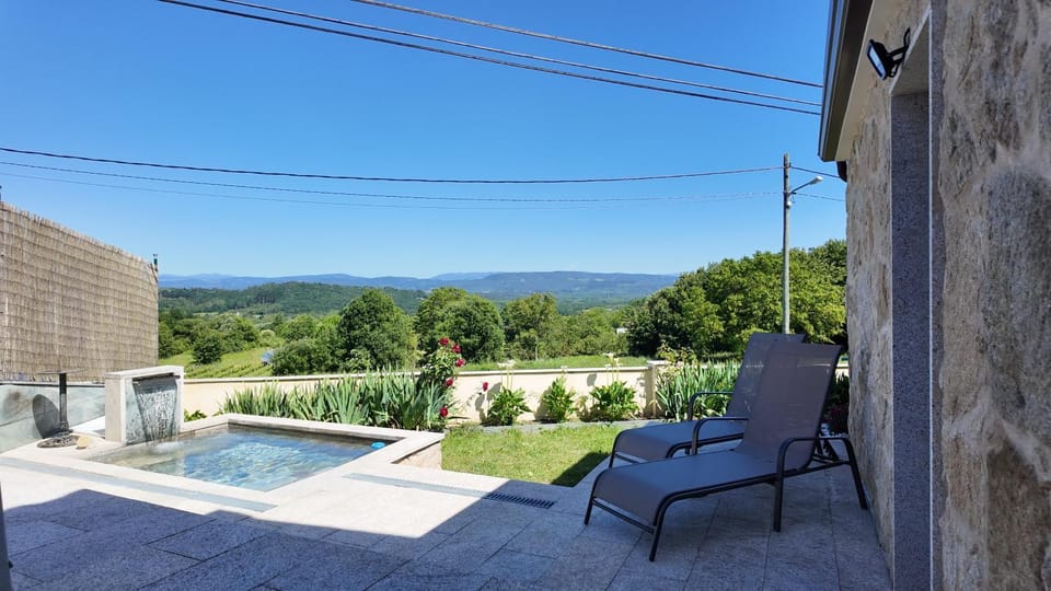 Patio, Natural landscape, View (from property/room), Balcony/Terrace, Mountain view, Pool view, Swimming pool, sunbed