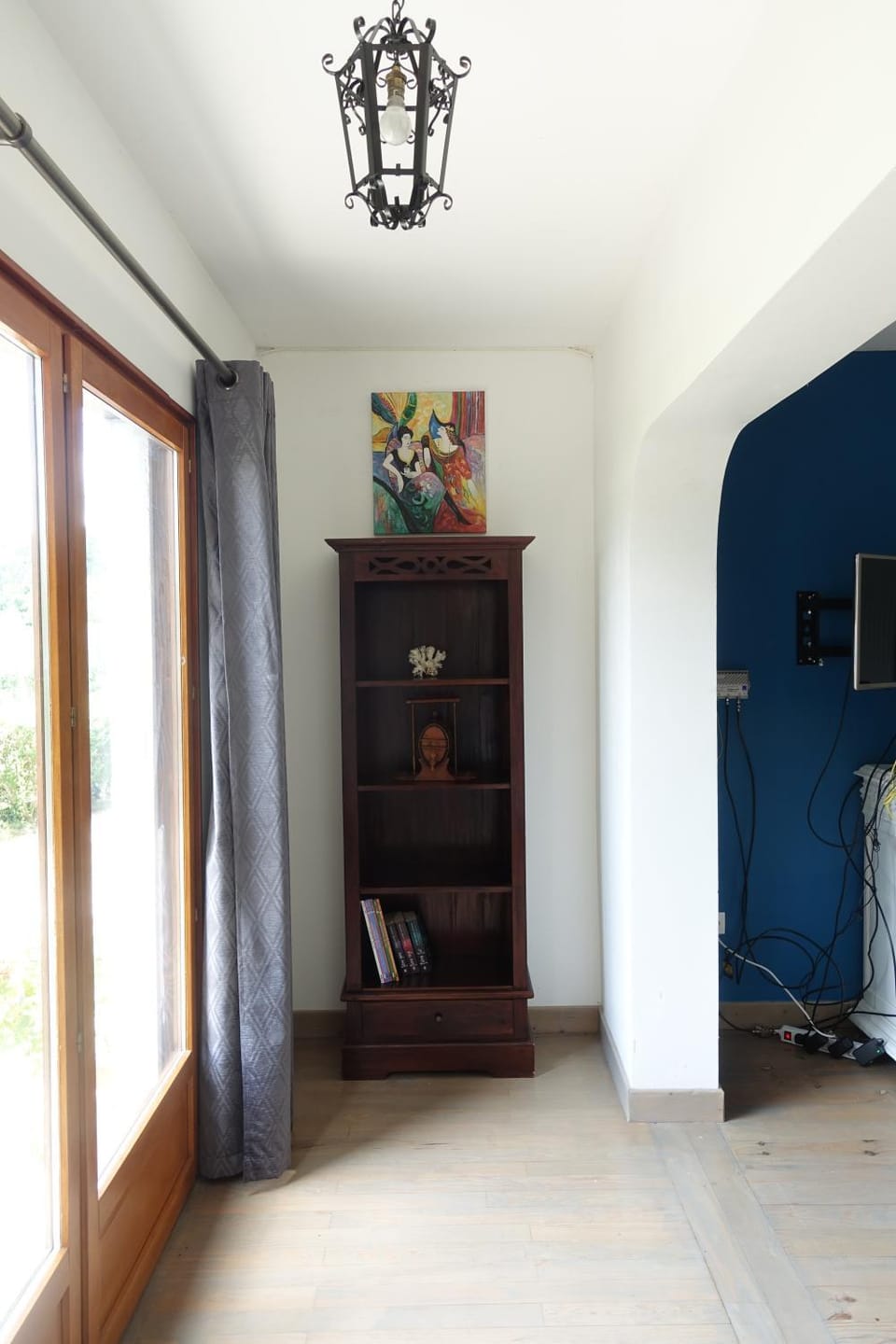 Communal lounge/ TV room, Facade/entrance, Lake view