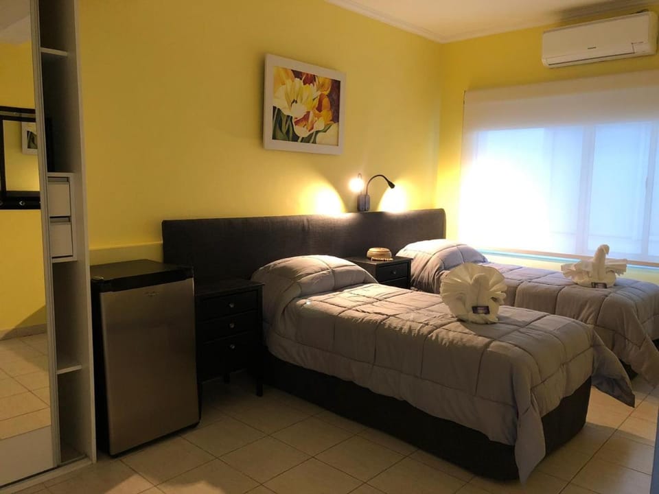 Bedroom, air conditioner