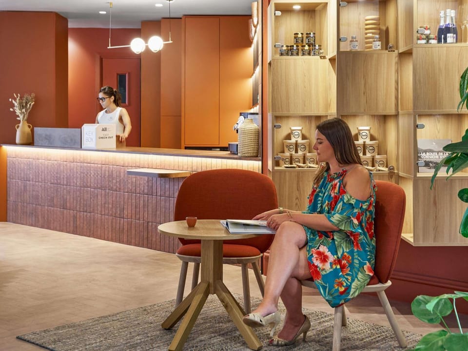 Lounge or bar