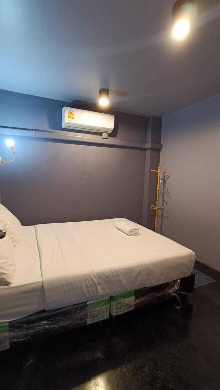 SleepCatsHostel Hotel in Bangkok