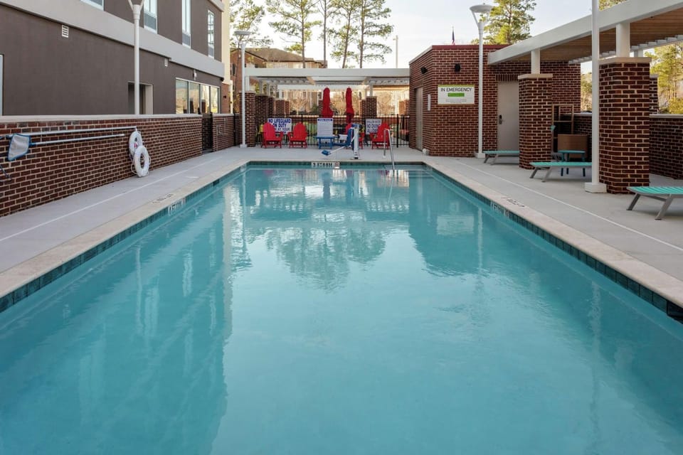 Pool view, Swimming pool